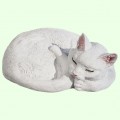Статуэтка Спящий кот калачиком белый