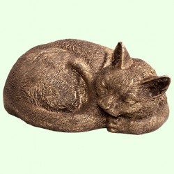 Скульптурный памятник Спящий кот калачиком бронзовый