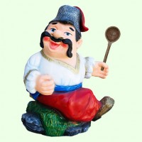 Садовая фигура Козак с ложкой