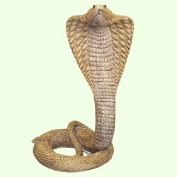 Садовая фигурка Кобра бежевая Ср с закрытым ртом