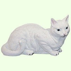 Садовая фигурка Кошка белая