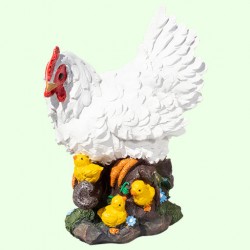 Садовая фигурка Курочка с цыплятами белая
