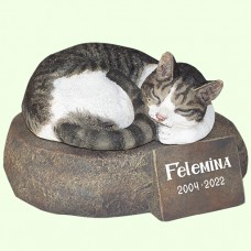 Урна для праха Кот калачик серо-белый на камне